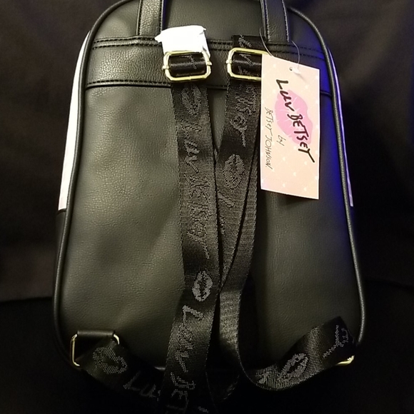 🌹Mini by Betsey - Picture 3 of 5